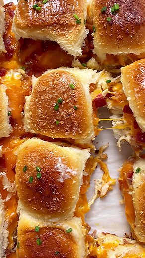 Delicious Chicken Bacon Ranch Sliders Recipe