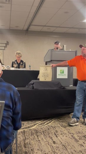 142K views · 1.2K reactions | Beautiful 5 gallon Red Wing Elephant Ear Ice Water brings good money!!!! 2025 RWCS MidWinter. Congratulations to the winner | Red Wing Collectors Society, Inc. | Facebook