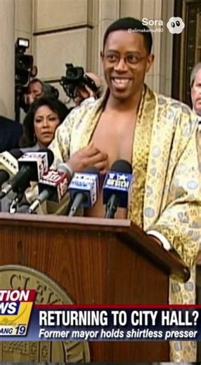 The mayor has no shirt #news #funny