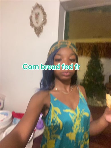 kaykay2goated (@kaykay2goated)’s video of cornbread fed