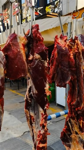 The Art of Butchery in China – A Glimpse into Local Meat Markets #chineseculture #beautyofart #cny