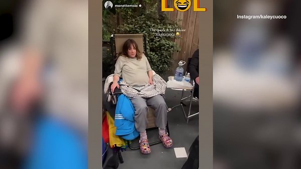 'Queen & Her Throne!' A pregnant Kaley Cuoco reclines her seat into the bushes