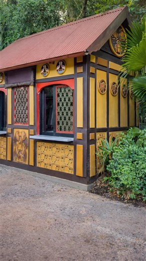 OneSparkDaily on Instagram: "🔥 They brought it back. 📍 Terra Treats — Disney’s Animal Kingdom ✨ The ice cream sandwich is back for $8.29. Cool ice cream. Soft cookies. A quick grab before you head to Safari. 💬 Save this and add it to your next Animal Kingdom route. #AnimalKingdom #DisneySnacks #DisneyFood #DisneyPlanning #OneSparkDaily"