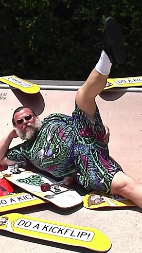 @Jack Black “Do A Kickflip!” 🗣 Episode is now LIVE on TheBerrics.com 📺 #skateboardingisfun #berrics #doakickflip #jackblack