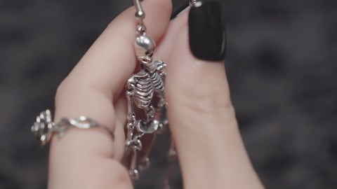 Gothic Gifts for Women, Witchy Gifts, Goth Horror Themed Gift, Spooky Gifts Basket with Gothic Coffee Mug, Spooky Blanket, Ghost Skull Birthday Gifts Basket for Her Women Teens Girl Friend