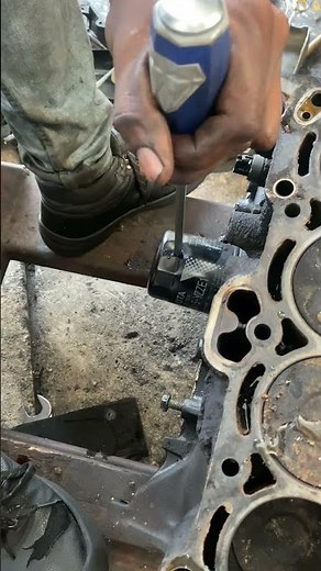 When the Oil Filter WONT BUDGE! Quick Fix in 10 Seconds #howto #automobile #mechanic #oilfilter