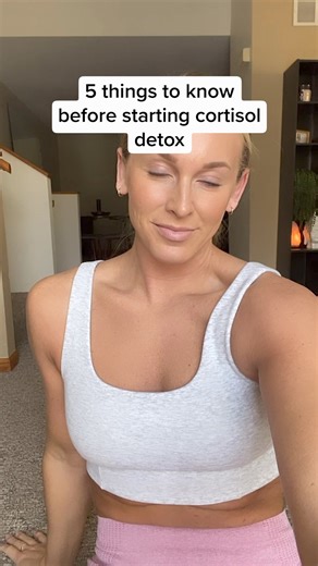 31K views · 32 reactions | 拾 Day 1 - Bloating GONE  Day 2 - Serious energy boost  Day 3 - “Regular” for the first time in years 勞 Day 4 - zero sugar cravings  Day 5 - Skin and hair look bright and youthful  Day 6 - Feel calm, relaxed, and pain free | 21-day Cortisol Detox Challenge | Facebook