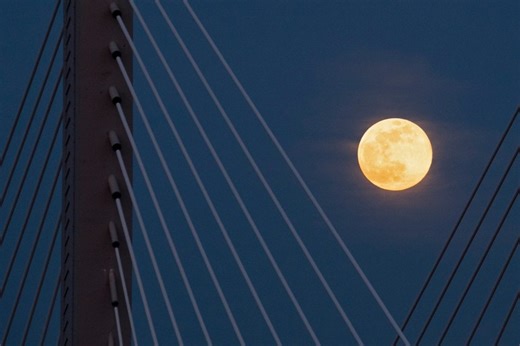 1st full moon of spring to rise this weekend
