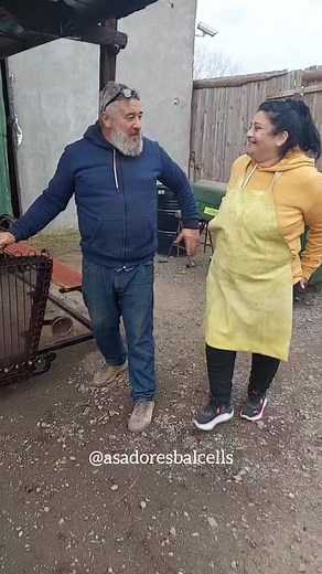 41K views · 1.4K reactions | Para enganchar la luna  | Asadores Balcells | Facebook