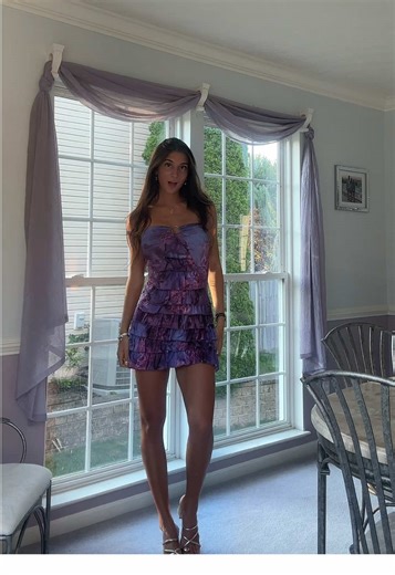 Stunning Strapless Mini Dresses for Summer Getaways