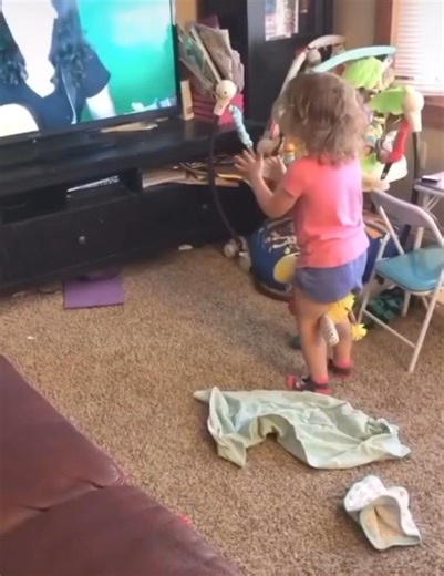 We're going on a horsey ride A horsey ride A horsey ride Going on a horsey ride Here we go... 1,2,3...whoa! Song: "Horsey Ride" Full song and video here: https://youtu.be/MADXhRIi_Xk?feature=shared | Children's Music with Nancy Kopman