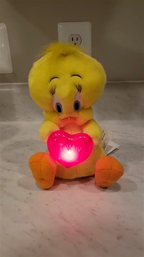 Gemmy Looney Tunes Valentine's Day Animated Tweety