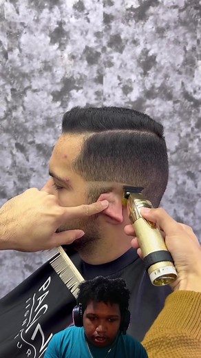 Mid Fade paso a paso con un Gran Tecnica #barbershop #barbergang #barberia #barberiaprofesional #barber #barberworld #barberiasdelmundo | Tutoriales de Barbería