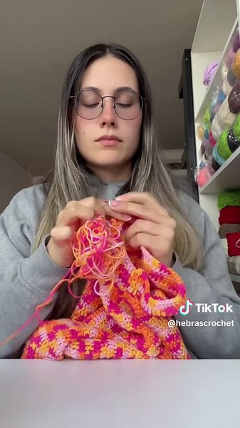 💌YT: hebras crochet / Suéter Hawái tejido paso a paso en nuestro canal de YouTube. • • • #tejedoras #crochet #hebrascrochet #sweater #chile