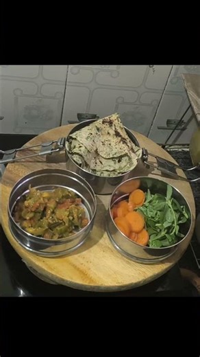 🥙 Complete Meal Lunch Box – Roti, Sabji & Salad