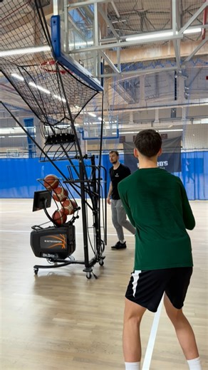 THE BEST WAY TO IMPROVE YOUR SHOOTING ARC #shooting #shooter #skillsdevelopment #drills #stephencurry #skills | Coach Richard
