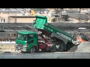 大栄産業ダンプカー 荷下ろし作業