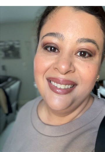Day 3 check-in ✔️ Three days down and I’m already 2 pounds down — feeling encouraged and staying consistent. Happy Tuesday! I’m sharing how I prepped for work today and what this journey is really looking like in real time. Every day won’t be perfect, but progress is progress and I’m excited to keep going. Make sure you follow along for daily updates and real-life routines 🤍✨ Have an amazing day! #GLP1Journey #SemaglutideResults #WeightLossJourney #MorningRoutine #HealthProgress