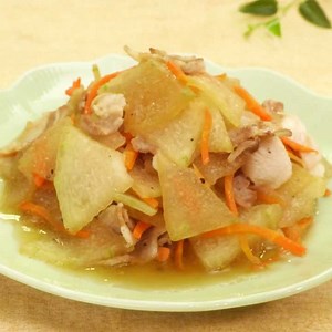 新定番！ 冬瓜の豚バラ肉炒めのレシピ動画・作り方 | デリッシュキッチン