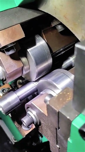 How Bolts are Made: The Precision of Thread Rolling Machines