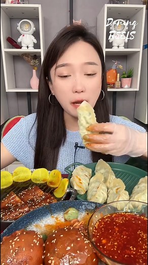 459K views · 2.9K reactions | Mukbang Dumpling with Spicy Chili Sauce #reels #mukbang #spicyfood #challenge #tiktok #chinesefoodlover | Daning Mukbang | Facebook