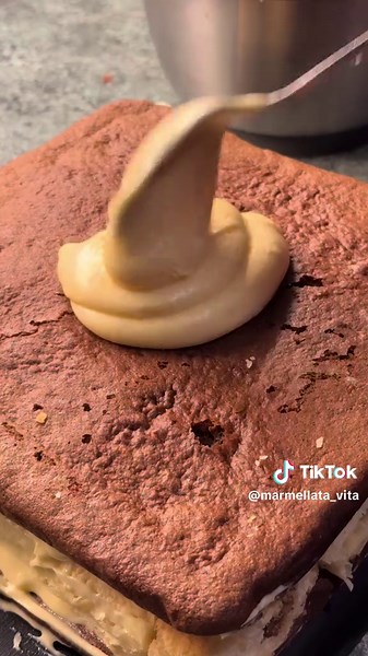 Դարչինով ընկույզ խմորեղեն՝ Ձեր Ամանորի սեղանին