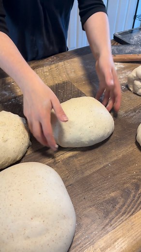287K views · 1.4K reactions | Shaping Therapy #sourdoughscoring #sourdoughtips #sourdoughbreadrecipe #sourdoughsandwichbread #sourdough #homemadebread | My Sourdough Bread | Facebook