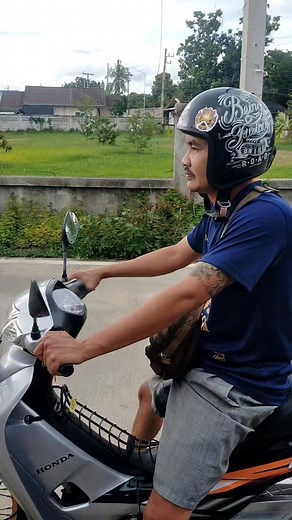 558K views · 10K reactions | จัดไปไอ้น้อง藍藍藍 #funny #comedy #เพื่อความบันเทิงนะครับ #อย่าไปเครียด | Jirapat Gif Pijit | Facebook