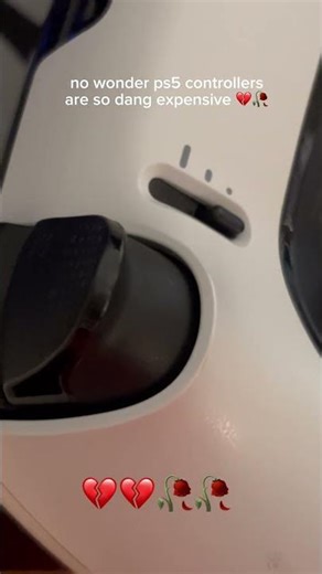 PS5 vs XBOX Controller… Who wins 👀 #fortnite #gaming #skybase #fortnitefunny #fortnitecompetitive