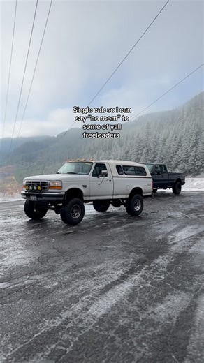Gavin barstad on Instagram: "Single cab is the og pickup truck look #solidaxleswap #deisel #obs #powerstrokediesel #kcturbo #90sera #73powerstroke #wheeler"