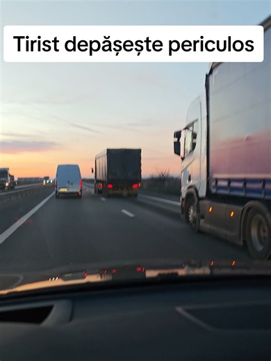 Tirist depășește PERICULOS pe autostrada! #autostrada #tirist #depasirepericuloasa #foryouromania #legislatie