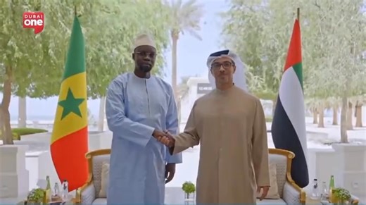 📌Son Altesse Cheikh Mansour bin Zayed Al Nahyan, vice-président, vice-Premier ministre et président de la Cour présidentielle, a reçu Ousmane Sonko, Premier ministre de la République du Sénégal, à Qasr Al Watan à Abou Dhabi. 📌Ils ont discuté des domaines de coopération entre leurs pays. 🫴🏽🫴🏽 | Mbacke Ndar