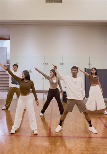discovery dance crew on TikTok