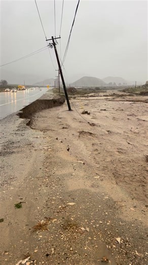 As of 12/25, this area is still closed. SBCO: EB/WB SR-138 emergency closure between I-15 Interchange (Cajon Junction) and Beekley Road due to flooding. Seek alternate route and avoid the area. For updates, check quickmap.dot.ca.gov #Caltrans8 | Caltrans District 8