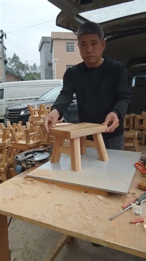 DIY Wooden Stools: Step-by-Step Guide