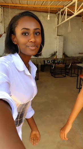 Our fake Eylash 🤣@kebek #ethiopian_tik_tok #fypシ゚viral #model #black #skin #viral #foryoupage #catwalk #viralvideo