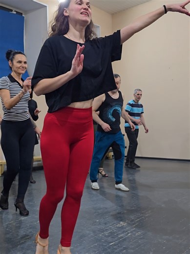 Master the CubanoBoom Lady Style Salsa Moves!