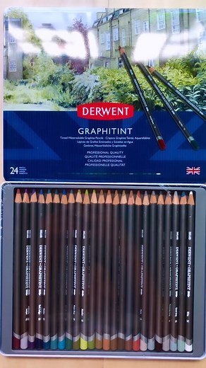 We know how fun it is to play with swatches! Derwent Graphitint water-soluble pencils transfer pigment to paper and create beautiful washes when activated with water. And here's a fun fact - these pencils can even be used on primed fabric and cotton canvas with impressive results! 🧑‍🎨 Artist: @oxladesfortitudevalley #DerwentGraphitint #WaterColourPencils #VibrantArt #KeepDiscovering | Derwent Art