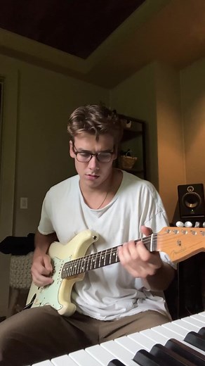 Learn to Play Charli XCX's 360 on Guitar | Tabs & Tutorial