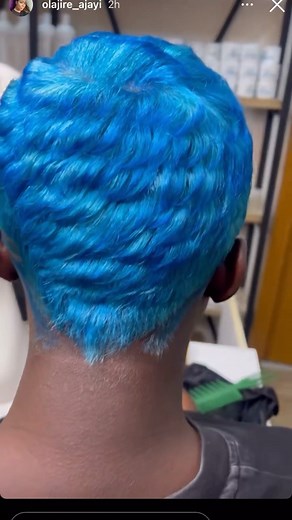 Margret Ese on Instagram: "💙🤗 #lowcut #blue #hairstyle"