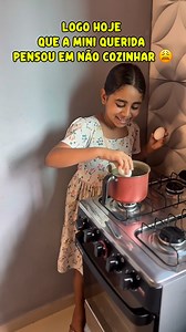 Logo hoje que a mini querida pensou em não cozinhar 😩 . . . . #donadecasa #receita #comida #cozinhar #fy | Claudiana Kaele