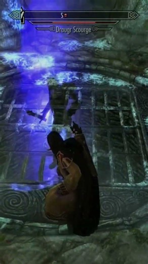 Skyrim : What happens when you defeat Halldir in Halldir's Cairn Special Staffs