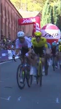 'He's doing a Tadej Pogacar!' 🌈 World champion Brandon McNulty ignites the race at Giro dell'Emilia!