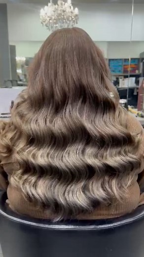 BALAYAGE OBSESSED 🤩🙌 Balayage with full colour before and after ✨️ Transformed by the talented Dalya from our Blacktown salon 😍 Book in your next hair appointment 💁🏼‍♀️ we have 5 salon locations across Sydney! 📍Blacktown 📍Edmondson Park 📍Ingleburn 📍Liverpool 📍Merrylands www.colourloft.com.au #lovebalayage #hair #balayage #hairtransformation #hairstyle #styling #hairlove #balayagelife #blacktownsalon #blacktown #westpointblacktowm #sydneysalon #online #sydneysalons #fivelocations #haird