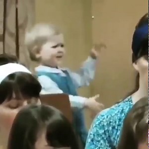 349K views · 9.8K reactions | Früh übt sich… #körpersprache #kind #mimik #gestik #kommunikation #beziehung #freundschaft #beruf #erfolg #familie | Stefan Verra | Facebook