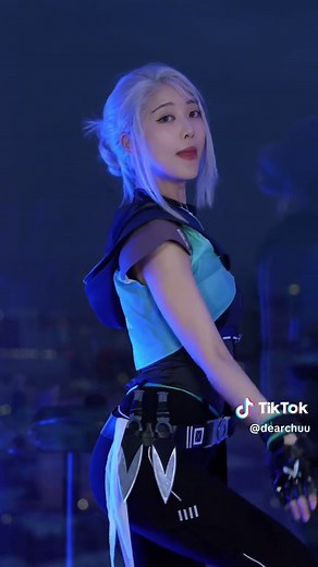 Seductive Jett Valorant Cosplay Showcase