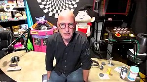 “I’m not doing great and … I’m open about it,” Howie Mandel says on his struggles with mental health. For more with Howie, and how he's coping with OCD and anxiety, find your listings here: https://bit.ly/3AYArFC | Dr. Mehmet Oz