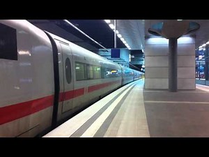 Abfahrt ICE 1 in Berlin Hbf ( tief )