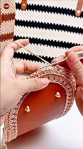 ​Making a Designer Raffia Handbag at Home