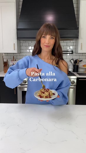 Craving comfort food? 🍝 Look no further than this classic Italian Pasta alla Carbonara that's been Fix-ed just right. 🤌 You can enjoy your favorite foods without compromise, thanks to Portion Fix. 🙌 Sink your teeth into a rich, creamy bowl of whole wheat pasta, topped with turkey bacon and a mouth-watering blend of pecorino Romano cheese and fresh black pepper. Whip up this quick and easy dinner for two in just 25 minutes and savor the deliciousness! 🤤 Download the recipe at sprout.link/port